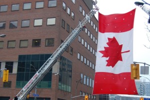 爷俩为这事儿都快吵起来了：你希望加拿大并入美国吗？