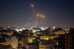 以色列将AI嵌入致命性军事行动：用前所未有速度选定空袭目标