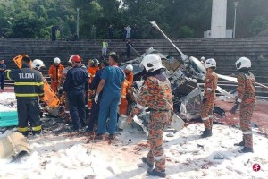 马国直升机相撞罹难者非首次演习 建军日庆典取消