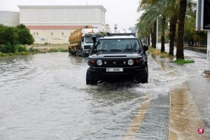 阿联酋又降暴雨 多地学校和办公室关闭