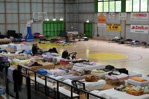 意大利洪灾酿14死 逾3万人撤离家园
