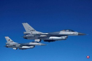 美批准从荷兰丹麦向乌派遣F-16战机