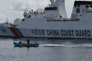 菲律宾谴责中国在南中国海设置浮动屏障