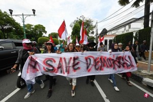 印尼最大政党欲促议会 调查选举违规指控