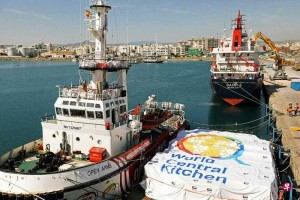 首艘救援船载送200公吨物资前往加沙地带