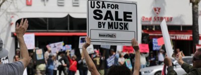 縱火、抗議……歐美多地「包圍」特斯拉