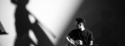 謝霆鋒聯手歐陽娜娜重塑《香水》 大提琴演繹經典