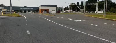 四十四名越境尋求庇護者被攔截，他們試圖從美國乘卡車進入魁北克省