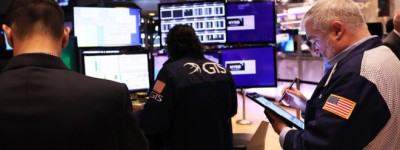 一度血流成河：北美股市上演疯狂过山车 都是特朗普的关税战闹的
