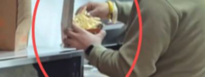 多伦多印度城Pizza Pizza员工被拍到”手抓薯条”！15万人围观炸锅