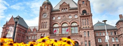 安省“阳光名单”创历史新高：37.7万名公务员年薪六位数