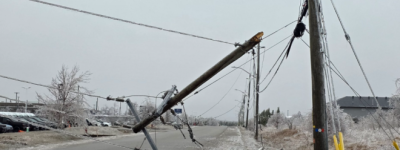 上周冰暴后果严重：仍有55,000名安省居民处于断电状态