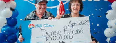 加拿大女子30年坚持买同一组号码，终于中了头奖！