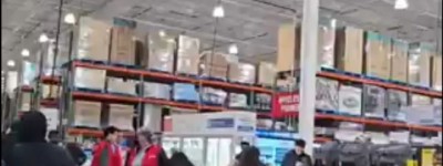 懵了！加国一家Costco突遭抢劫 员工受伤