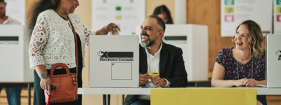 民心求变！700万人提前投票创新高，各党领袖冲刺最后阶段