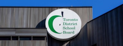 多伦多教育局有7000万元赤字：拟关闭游泳池、削减音乐老师