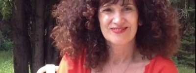 母亲节前一天，她在等公车时被掉落的大树枝砸死….责任归谁？