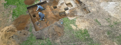 加拿大工人修建露天冰球场，一不留神挖出个史前人类遗迹