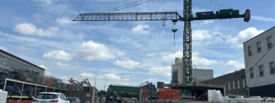 一名男子在北约克建筑工地被一块掉落的混凝土板砸死