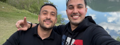 悼念遇难好友：两室友同游班夫国家公园遇落石一死一伤