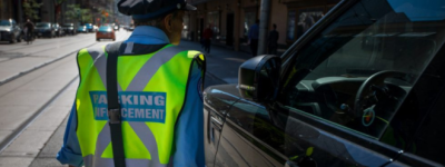 不满罚单！大多伦多三名男子因袭击停车执法员而被起诉