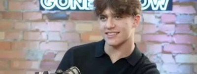 杜鲁多大儿子出道 开口就是“点上一支”