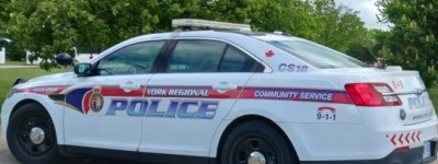 万锦华人区又出事！窃贼穿建筑背心，大白天闯民宅专偷珠宝名牌包