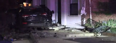 多伦多一辆被盗车夜间与另一车相撞后猛撞入民宅