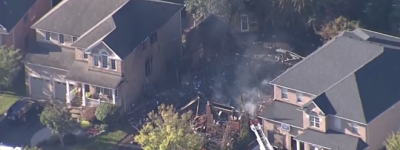 安省民宅在大火中被彻底烧为灰烬：多亏邻居醒目救援无人受伤