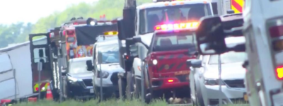 尼亚加拉大瀑布返回纽约旅游大巴翻车多人死亡：乘客有大批华人