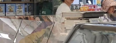 狂喜！王一博突现温哥华，网友偶遇买菜爬山，全程低调帅气！