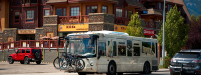 这个小镇成为加拿大人热衷的旅游目的地