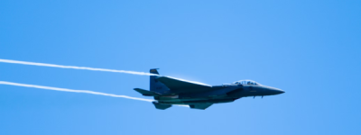 咋了？飞加国的三趟航班遭遇威胁 多架战机护航