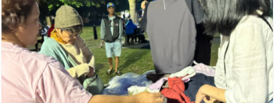 三个孩子全读私立学校压力大：华人妈妈尝试摆地摊贴补家用