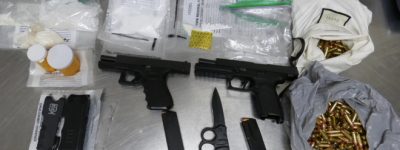 Newmarket 62岁男子从中国网购电击枪、弹药、弹簧刀被控罪