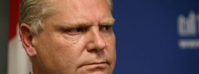 安省省长福特一把拦下了Home Depot的小偷，还说要揍他屁股…