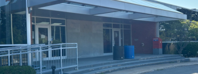 安省41岁八年级女教师跟学生互换裸照, 还发醉酒自慰视频!