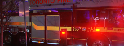 Thorncliffe Park公寓大火24小时仍未完全扑灭，百余居民无家可归