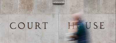 两个月来第二次！嫌犯因检方泄露线人身份而被撤销控罪，法官怒了