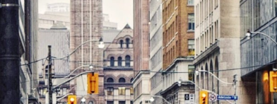 加拿大年轻人惨状: 失去梦想, 遭工作”绑架”, 被房租逼到回国…