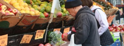 不是开玩笑：Loblaw的CEO严肃地考虑过将香蕉拆开，一根根卖