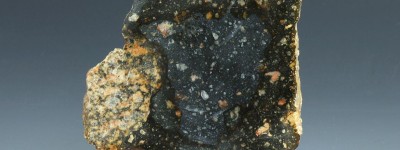 直径300千米的全球最大陨石坑：形成20亿年，人类花几千年才发现