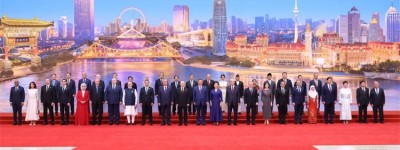 習近平和彭麗媛為出席2025年上海合作組織峰會的國際貴賓舉行歡迎宴會