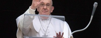 天主教宗呼吁俄乌和谈 遭乌克兰外长猛烈抨击