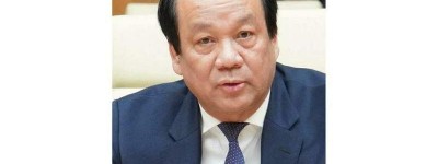 越南前原政府办公室主任梅进勇涉嫌滥用职权被捕