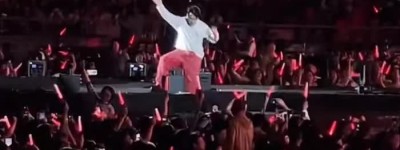 楊宗緯西寧演出跌落舞台 送院救治