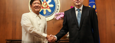 菲律宾总统马科斯会见秦刚：菲方将坚持独立自主，不选边站队