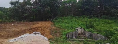 后人为烈士新建墓碑疑因“风水问题”遭破坏，汕头警方正调查