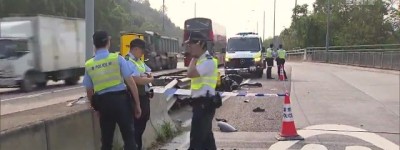 屯門公路有電單車撞防撞欄 44歲南亞裔司機送院後不治