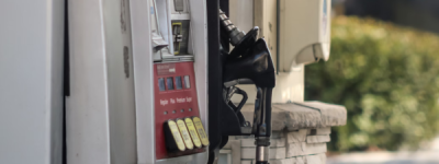 大温司机怒了！加国各地油价暴降 这些油价太便宜